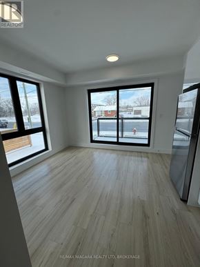 Niagara Falls (Oldfield) townhouse for rent - A room with a view of a snowy landscape outside the window.