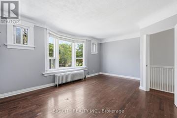 Toronto (Wychwood) apartment for rent - UPPER - 1362 BATHURST STREET Upper