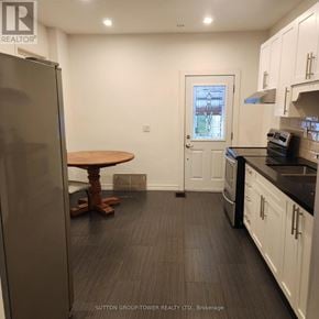 Toronto (Dovercourt-Wallace Emerson-Junction) apartment for rent - 16 RUSSETT AVENUE