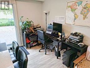Toronto (Yorkdale-Glen Park) apartment for rent - #BACK - 6 ALCESTER COURT #back