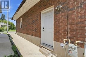 Hamilton (Rolston) apartment for rent - LOWER - 303 CALEDON AVENUE LOWER