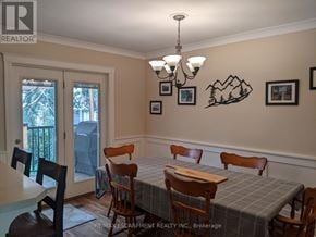 Hamilton (Rosedale) apartment for rent - A dining room with a table and chairs.
