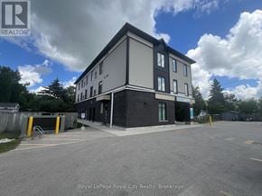 Centre Wellington (Elora/Salem) triplex for rent - 303 - 71 VICTORIA STREET 303