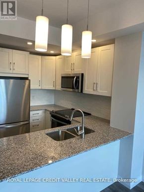 Kitchener condo for rent - 1704 - 60 CHARLES STREET W 1704