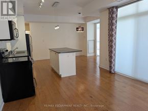 Hamilton (Durand) condo for rent - 702 - 90 CHARLTON AVENUE W 702