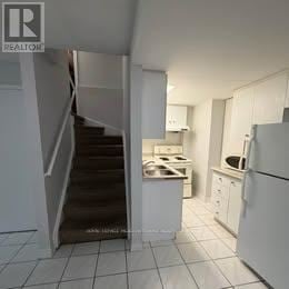 Mississauga (East Credit) apartment for rent - 5243 HEATHERLEIGH AVENUE