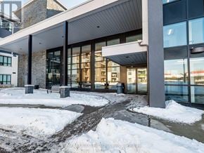 Mississauga (Erin Mills) condo for rent - 131 - 3170 ERIN MILLS PARKWAY 131