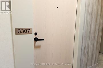 Vaughan (Vaughan Corporate Centre) condo for rent - 3307 - 28 INTERCHANGE WAY 3307