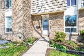 Toronto (Markland Wood) townhouse for rent - 106 - 701 BURNHAMTHORPE ROAD 106