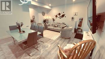 Richmond Hill (Mill Pond) apartment for rent - A living room with a glass table and chairs.