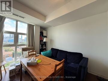 Toronto (Kensington-Chinatown) condo for rent - 1012 - 10 WILLISON SQUARE 1012