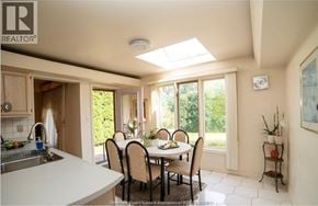 Windsor apartment for rent - A dining room with a table set for four.