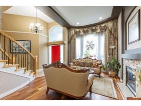 Surrey apartment for rent - 8370 168A STREET