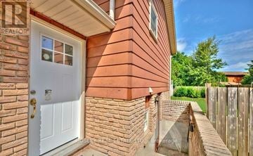 St. Catharines (Burleigh Hill) apartment for rent - 30 VIA DELL MONTE STREET