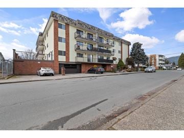 Chilliwack apartment for rent - 204 9417 NOWELL STREET, Chilliwack Downtown
