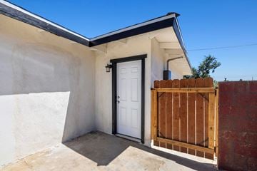 Lancaster house for rent - 1103 ½ W Avenue J10