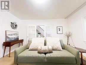 Toronto (Oakwood Village) apartment for rent - 299 ROBINA AVENUE E