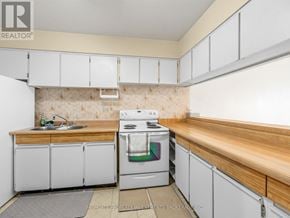Toronto (Brookhaven-Amesbury) condo for rent - 605 - 10 MARTHA EATON WAY 605