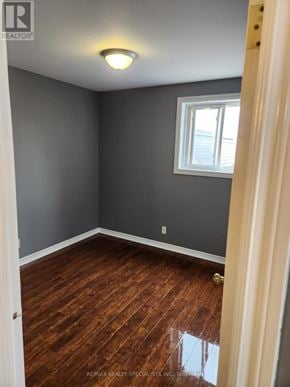 St. Catharines (Burleigh Hill) triplex for rent - 2 - 36 MERRITT STREET 2