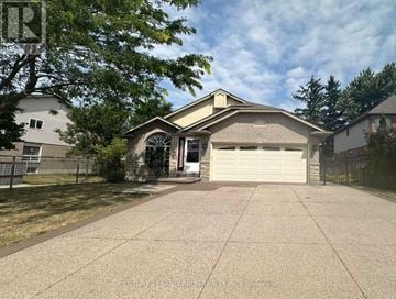 Hamilton (Mountview) apartment for rent - 104 HEPBURN CRESCENT