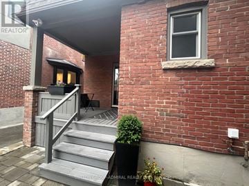 Toronto (Palmerston-Little Italy) apartment for rent - MAIN - 335 PALMERSTON BOULEVARD Main