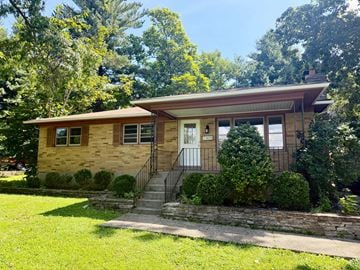 Crestwood house for rent - 7305 Meadow rd