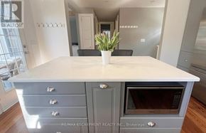 St. Catharines (Downtown) duplex for rent - MAIN - 32 RODMAN STREET MAIN