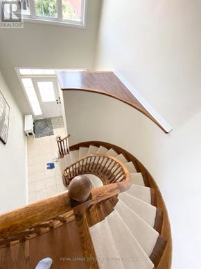 Richmond Hill (Rouge Woods) apartment for rent - 138 FARMSTEAD ROAD