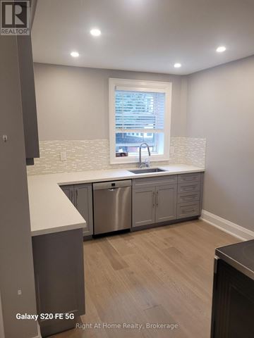 Toronto (Junction Area) duplex for rent - 517 RUNNYMEDE ROAD