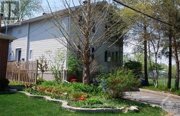 Ottawa apartment for rent - A - 160 MAFEKING AVENUE A