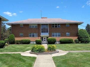 Fairlawn apartment for rent - 172 South Miller Road