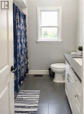 Toronto (Islington-City Centre West) apartment for rent - MAIN FLOOR - 126 SILVERHILL DRIVE Main floor