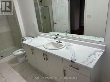 East Gwillimbury (Queensville) townhouse for rent - 4 BLACKPOOL LANE