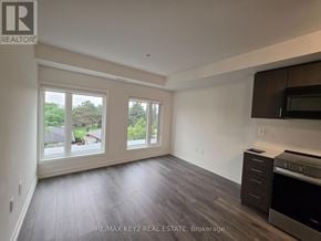 Toronto (Victoria Village) townhouse for rent - 213 - 1670 VICTORIA PARK AVENUE 213
