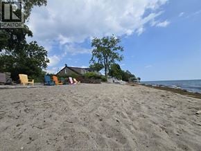 Colchester apartment for rent - A beach with a sign that says REALTOR.