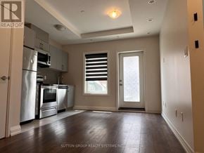 Toronto (Islington-City Centre West) townhouse for rent - 203 - 400 THE EAST MALL 203