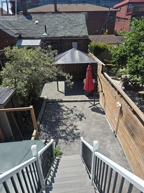 Toronto (Kensington-Chinatown) townhouse for rent - 6 LIPPINCOTT ST STREET