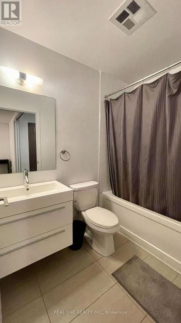 Toronto (Kensington-Chinatown) condo for rent - 710 - 297 COLLEGE STREET 710