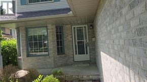 London North (North I) apartment for rent - A house with a realtor sign on the window.