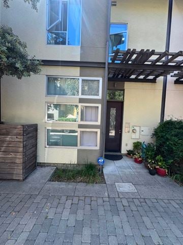 Oakland house for rent - 7 Ealing Lane