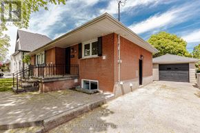 Oakville (Wo West) apartment for rent - A brick house with a garage is for sale.