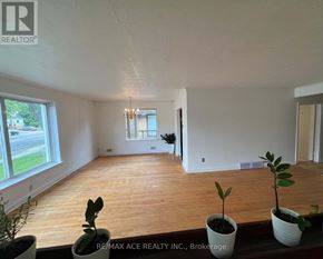 Toronto (Cliffcrest) apartment for rent - MAIN - 3715 ST CLAIR AVENUE E Main