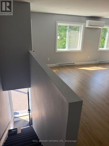 Severn triplex for rent - 3 - 4383 HURONIA ROAD 3