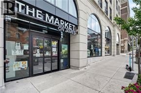 Hamilton apartment for rent - A real estate office is open on January first.