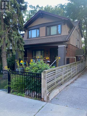 Toronto (The Beaches) apartment for rent - 372 VICTORIA PARK AVENUE