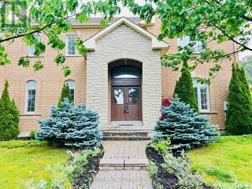 Vaughan (Vellore Village) apartment for rent - 2 ADAM ERNST COURT