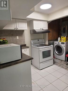 Toronto (Birchcliffe-Cliffside) apartment for rent - A kitchen with white appliances and a tile floor.