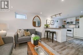 Toronto (Greenwood-Coxwell) apartment for rent - 237 RHODES AVENUE
