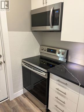 London South (South F) triplex for rent - 9 BEACONSFIELD AVENUE