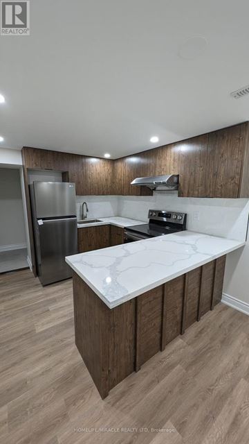 Toronto (Humber Summit) apartment for rent - 163 WHITFIELD AVENUE